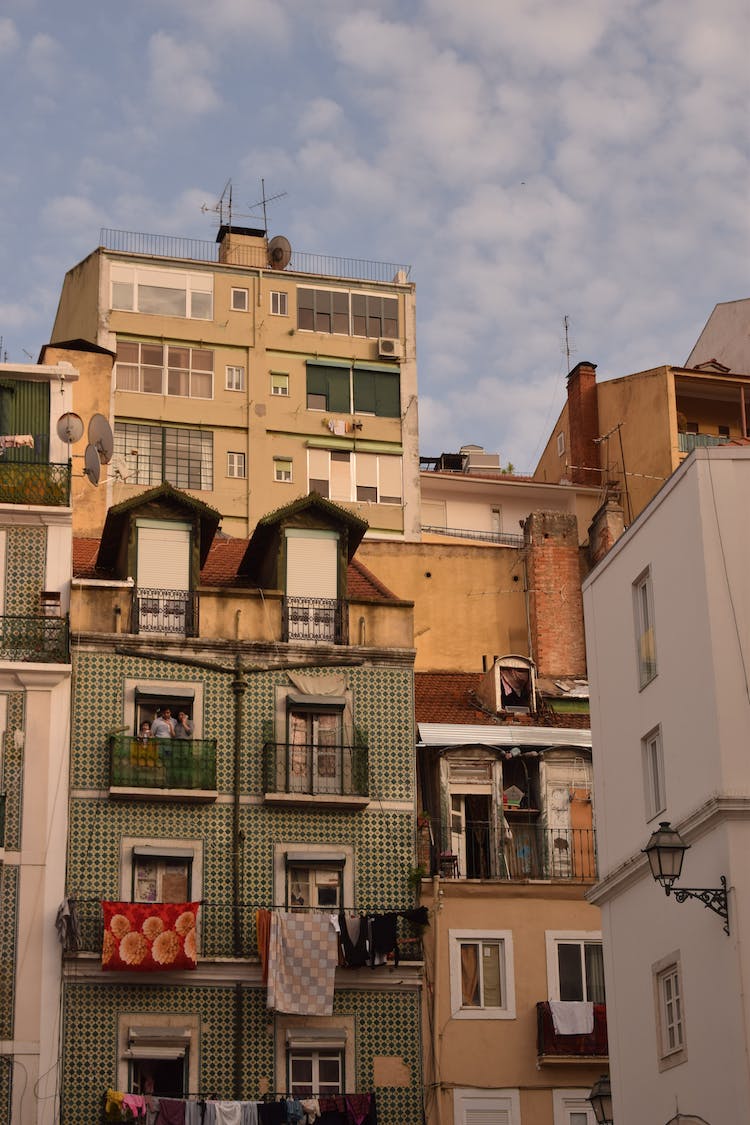 ciudad edificios ventanas urbano