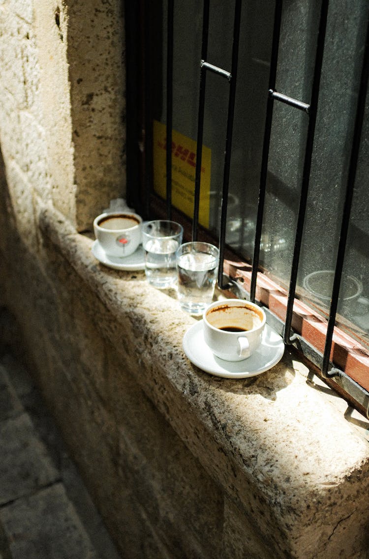 cafe agua sucio tazas