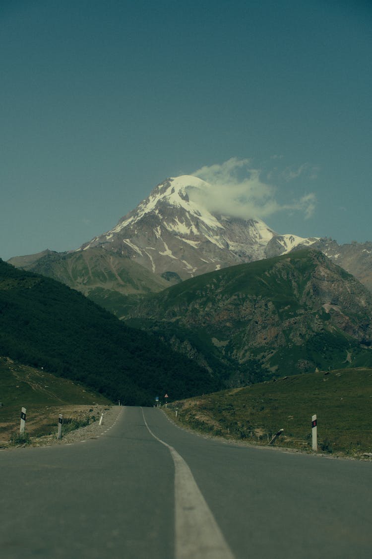 paisaje montanas cielo georgia