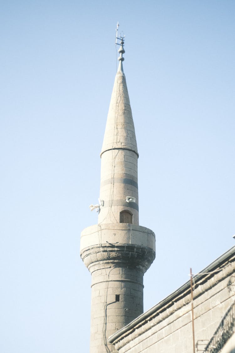 cielo azul religion mezquita minarete