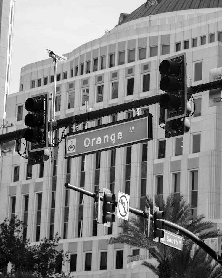 blanco y negro carretera calle firmar