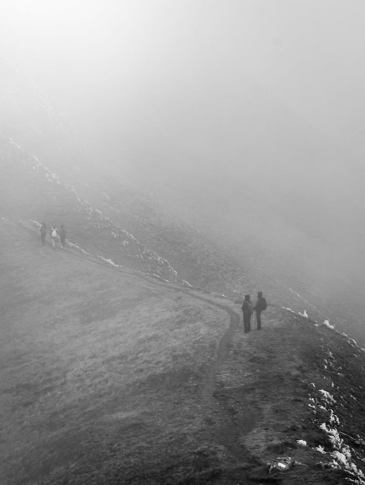 blanco y negro paisaje gente montana