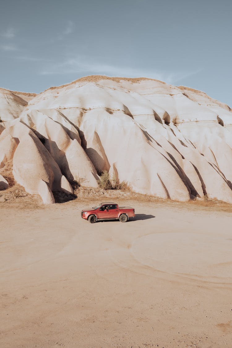 desierto coche rock paisaje