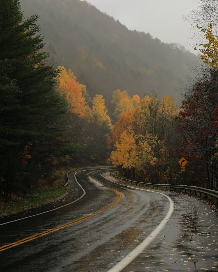 carretera paisaje montanas naturaleza