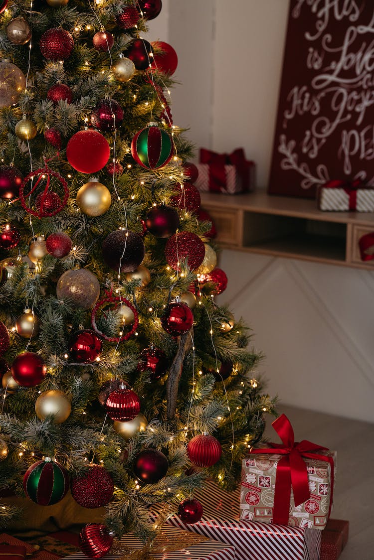 iluminado arbol de navidad regalos luces de navidad