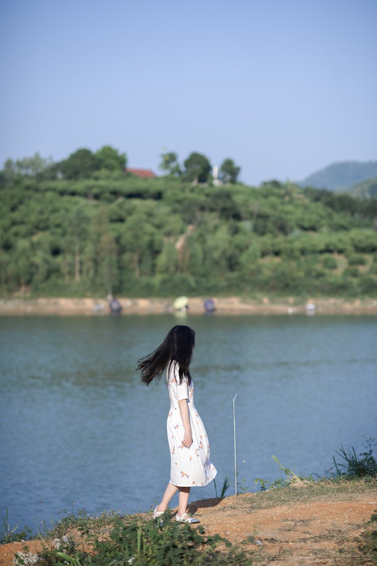 naturaleza persona mujer lago