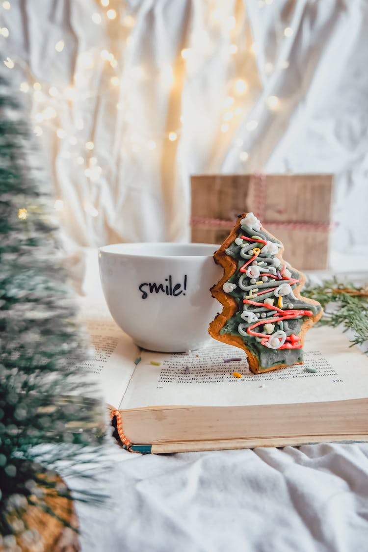 taza beber libro galleta