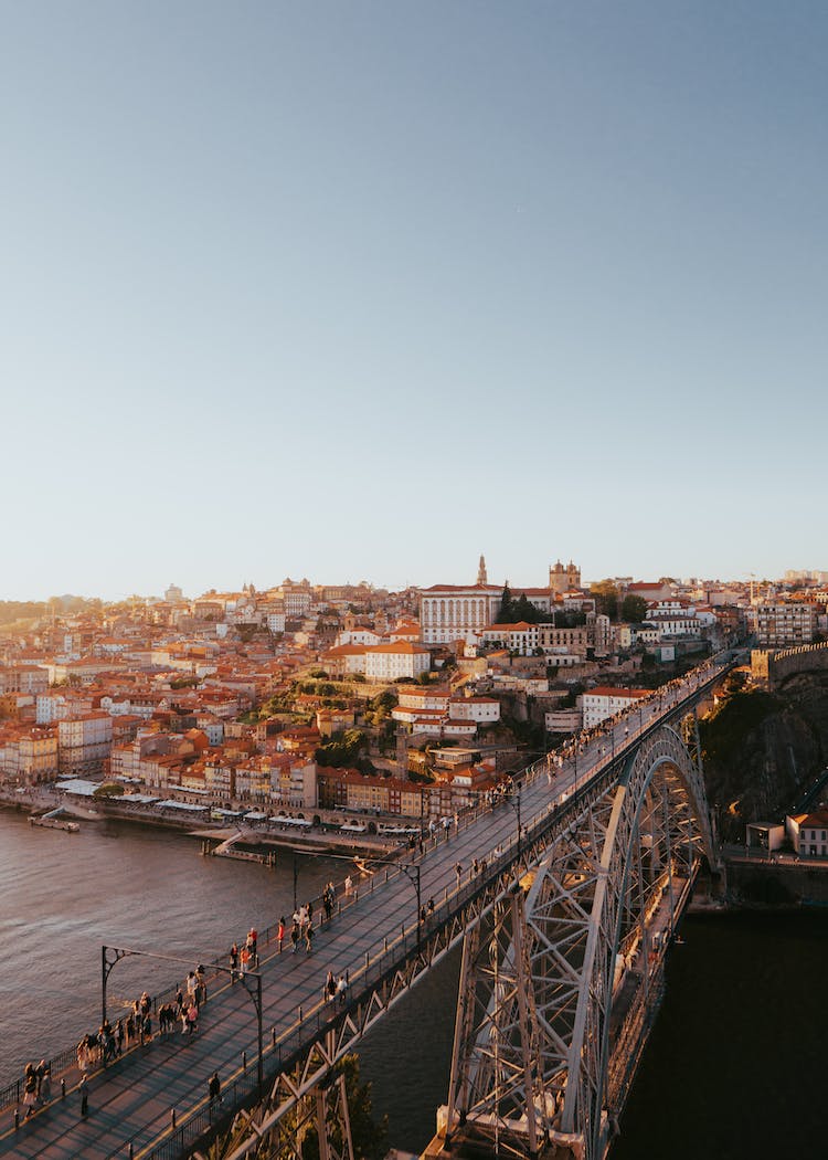 escaleras mar ciudad paisaje