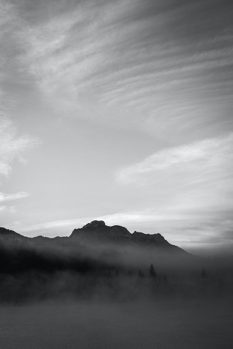 blanco y negro cielo nubes montana