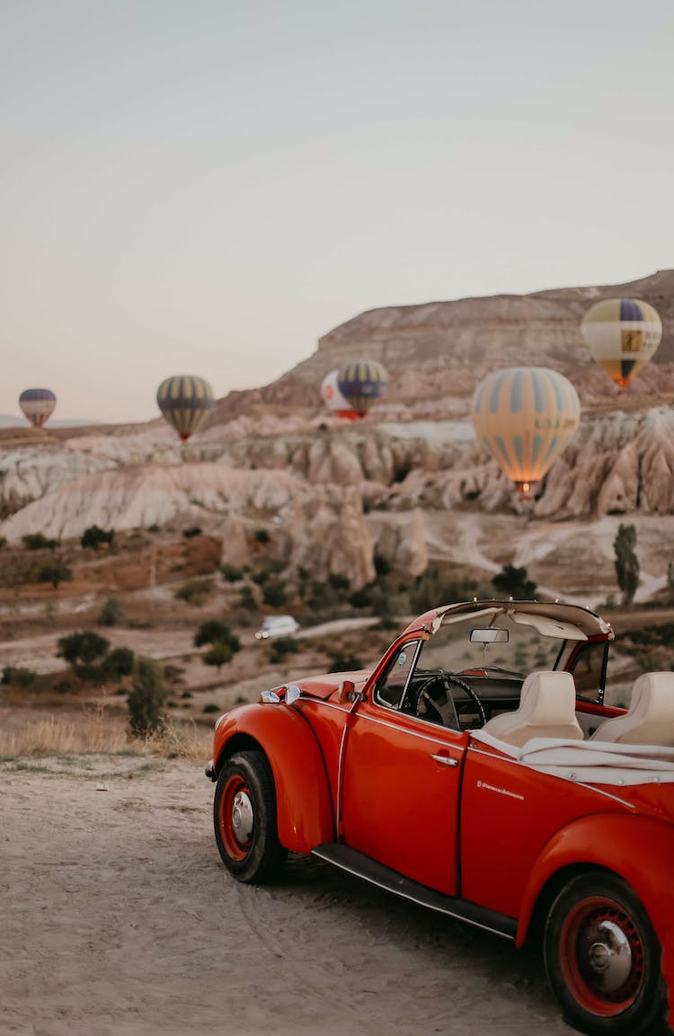 volador rojo coche vintage