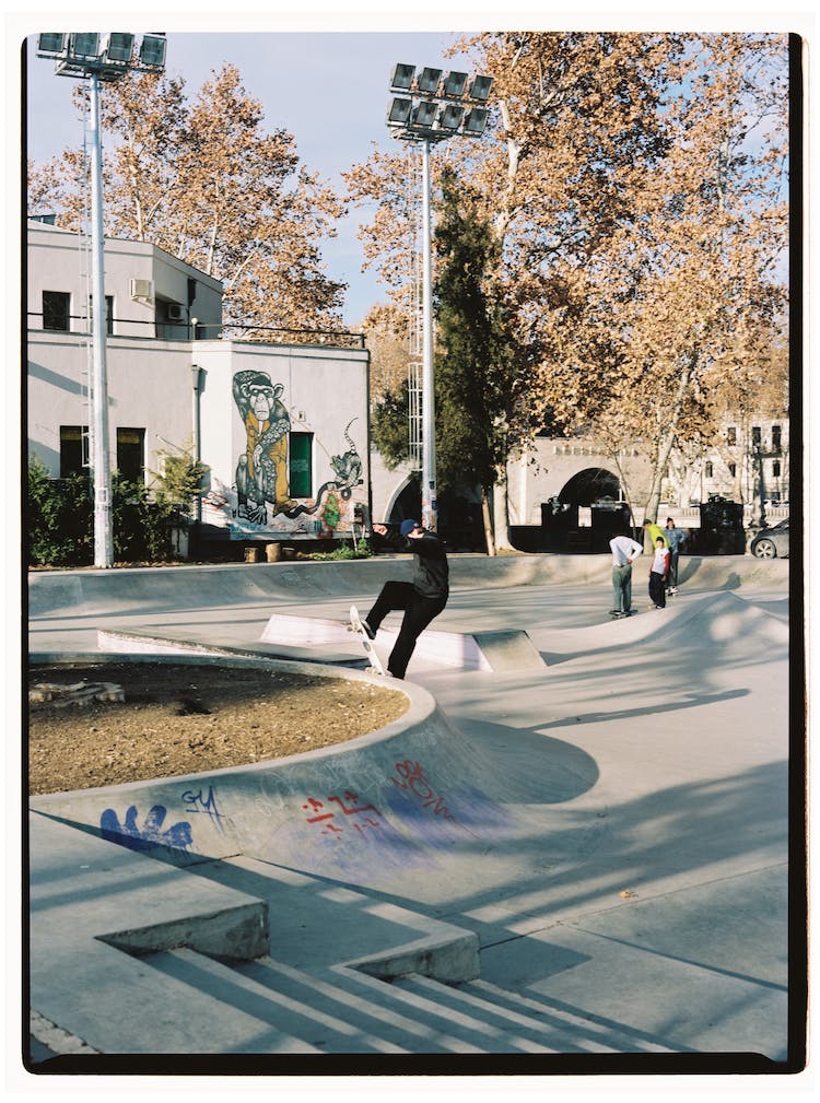 hombre imagen patinaje sobre ruedas patinador