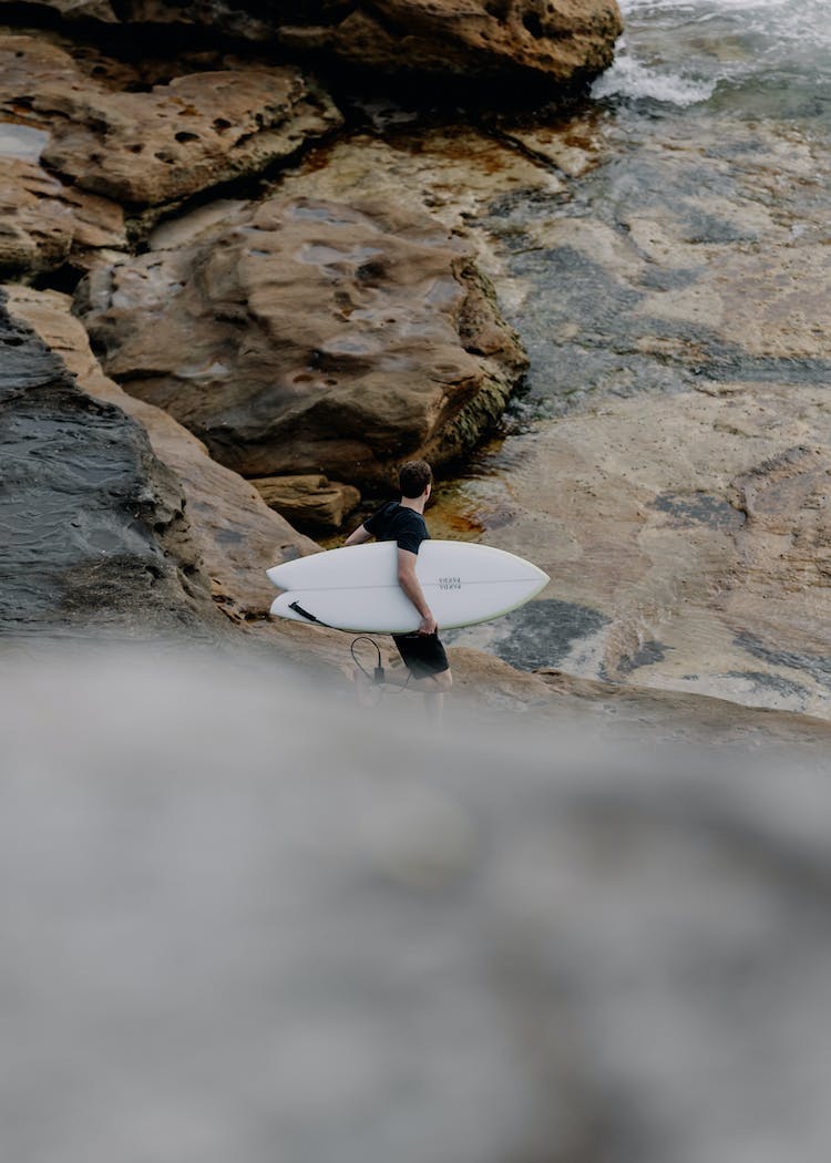 mar hombre surfero oceano