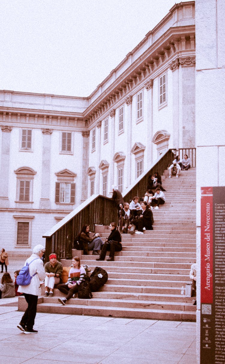 escaleras ciudad hombre gente