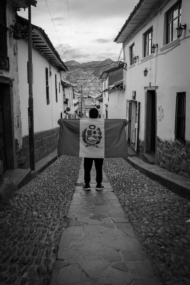 blanco y negro ciudad carretera gente