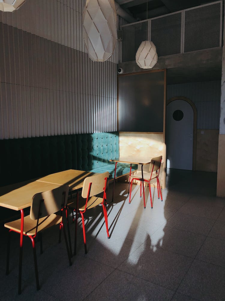 cafeteria dentro sombra mueble